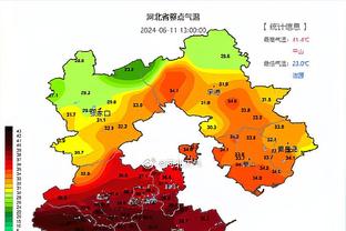 C罗离场时向第四官员表达不满，指着球场伸出两个手指